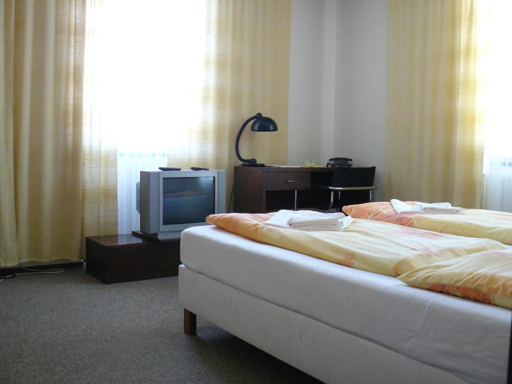 ברנו Hotel Bila Ruze חדר תמונה
